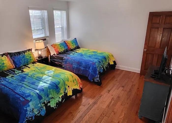 Reservoir Hill Mansion - 4 Bedrooms