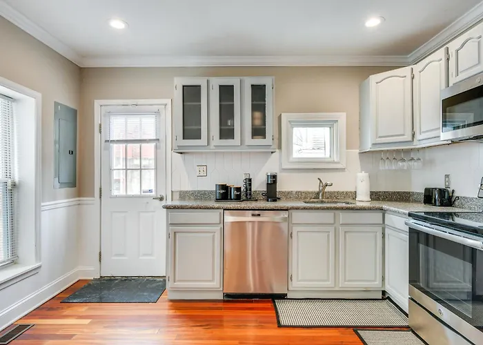 Charming Baltimore Getaway ~ 1 Mi To Downtown!