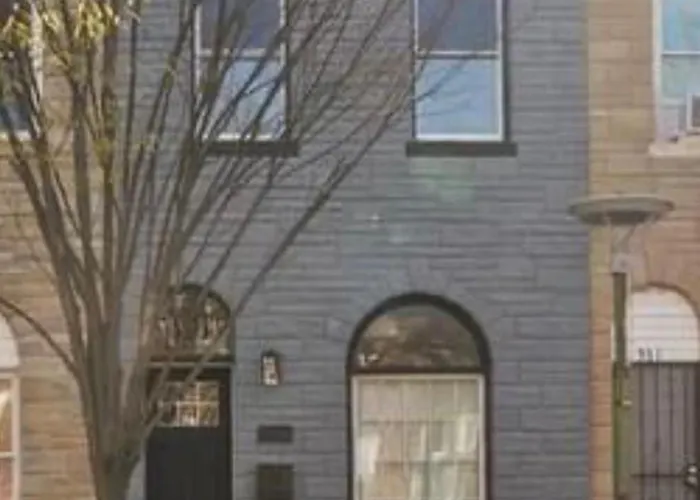 Modern 4Br- Near Everything!